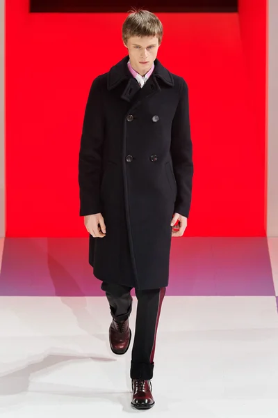 Look 48